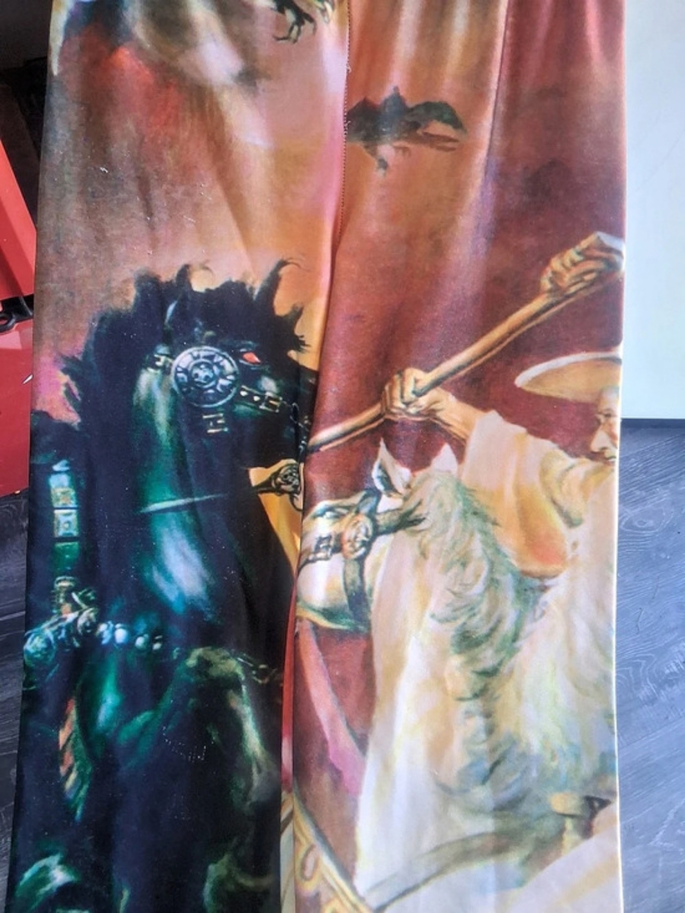 Leggings With A LOTR Theme